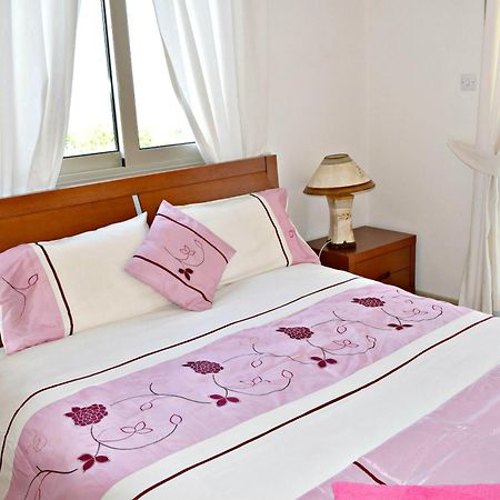 Villa Saraliana Sandy Beach Villas - Heated Pool - Jacuzzi - Private Beach Area Polis Buitenkant foto