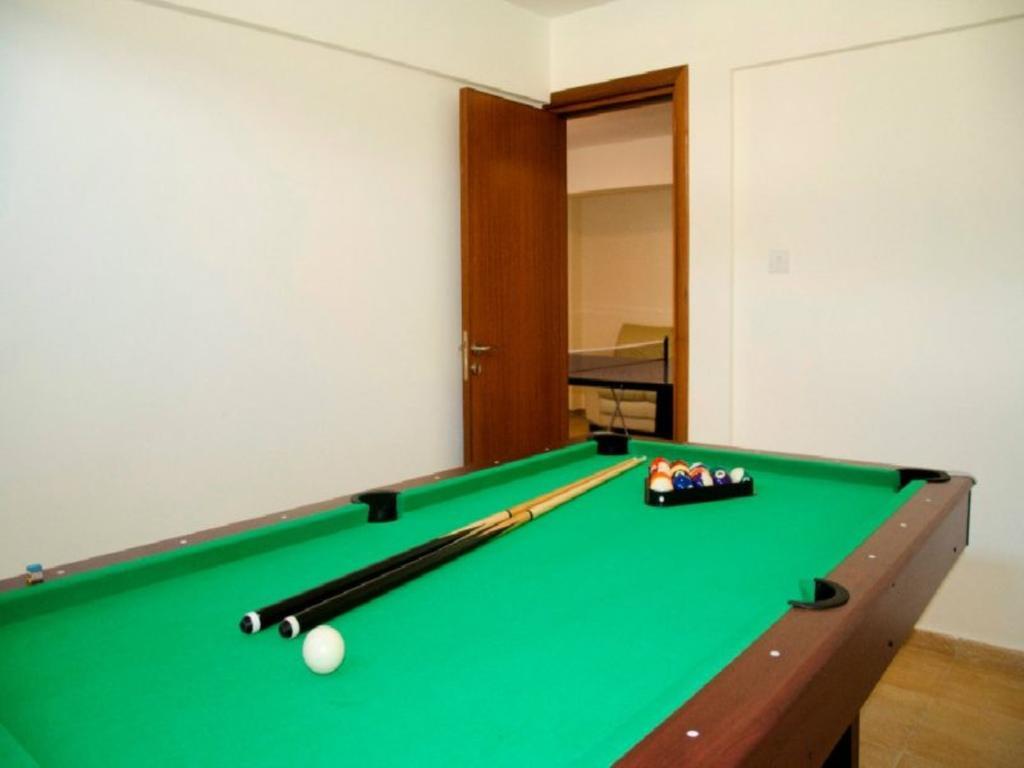 Villa Saraliana Sandy Beach Villas - Heated Pool - Jacuzzi - Private Beach Area Polis Kamer foto
