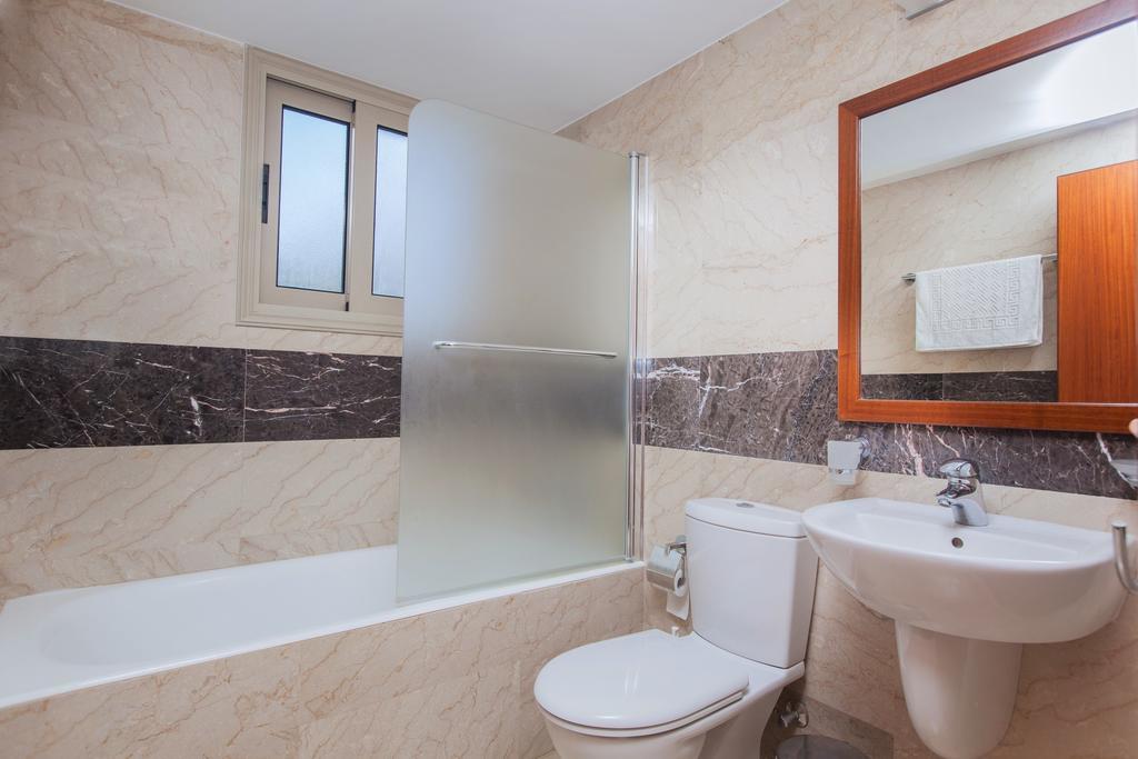 Villa Saraliana Sandy Beach Villas - Heated Pool - Jacuzzi - Private Beach Area Polis Kamer foto